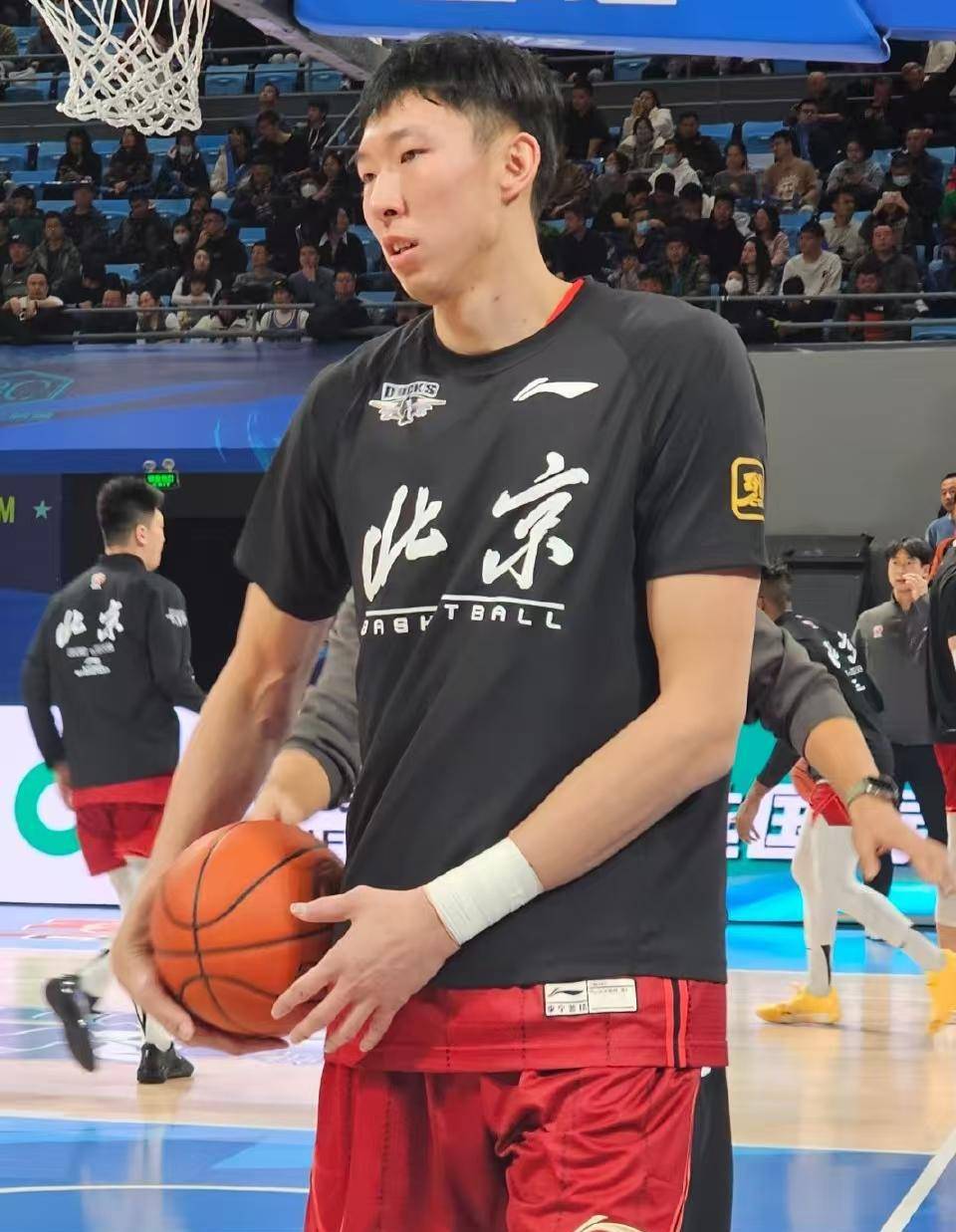 华体会官方网站首页-中国男篮奥运资格赛大胜，周琦统治内线