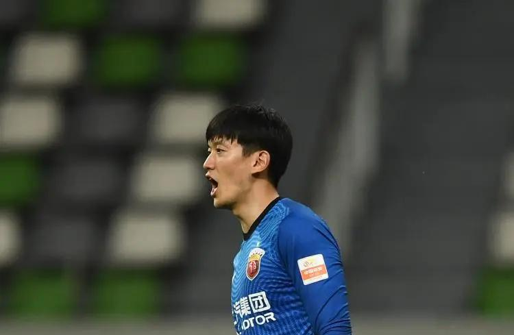 华体会平台娱乐-国足门将颜骏凌神扑救主，零封对手