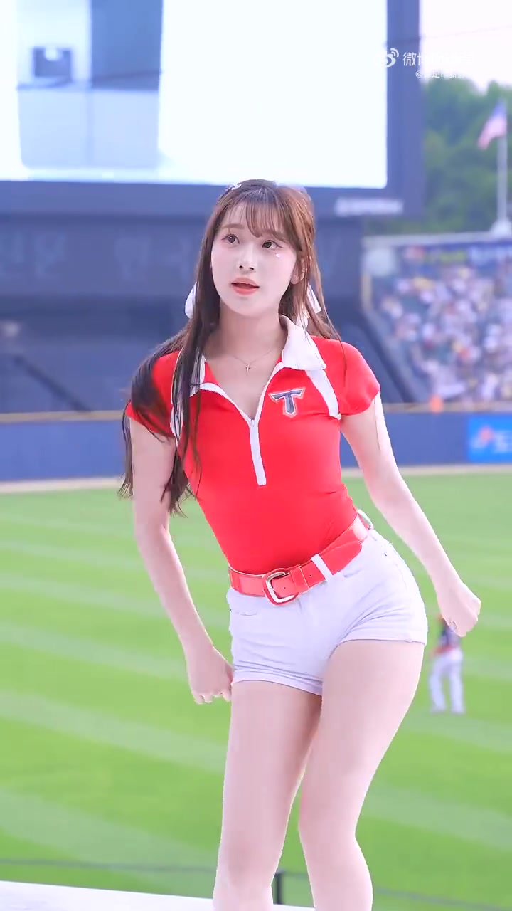 足球宝贝评选引争议,是助威还是低俗?的简单介绍 足球宝贝评选引争议,是助威还是低俗?的简单介绍