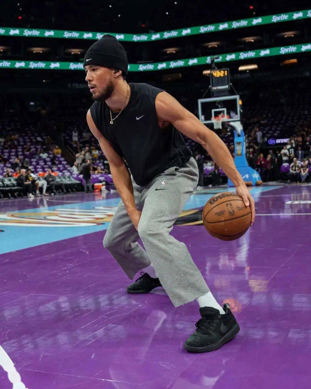 华体会官方网站登录-包含科比81分17周年，布克致敬单场60+的词条